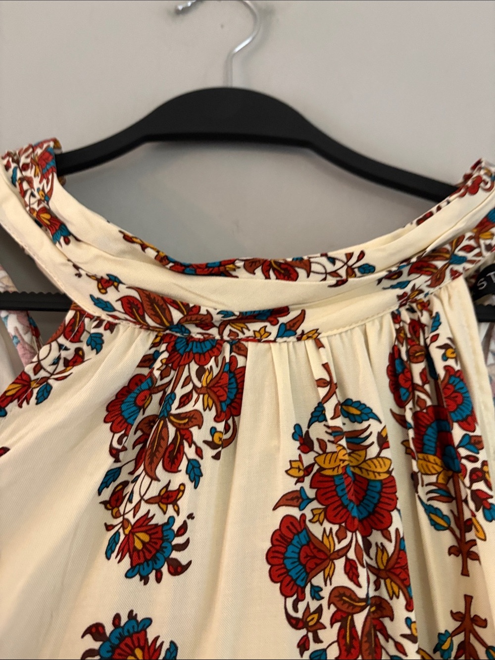 1. State Cream Floral-Print Sleeveless Halter Blouse - Picture 3 of 5